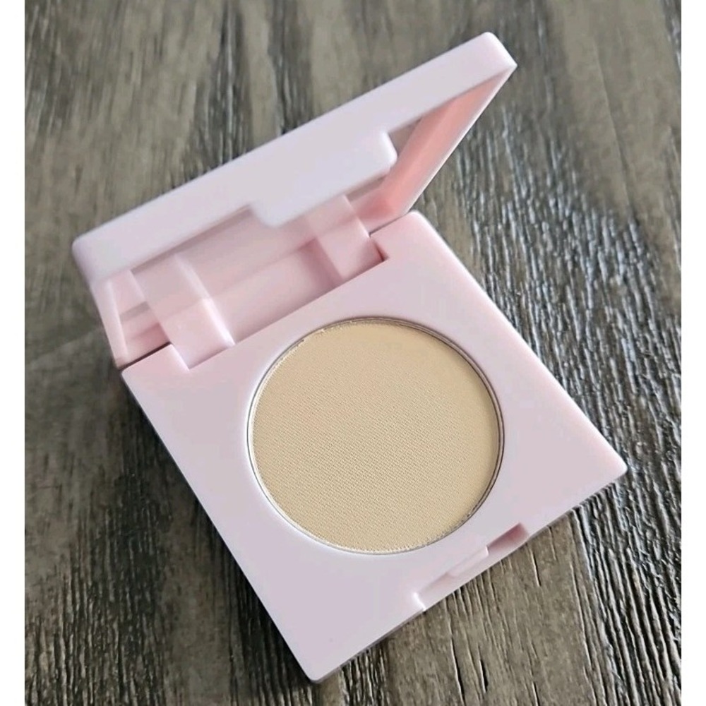 K Voss Pixie Powder Murray Hill Pressed Face Powder 2.5g Compact Travel